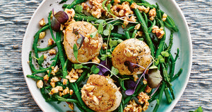 Seared Scallops with Samphire and Hazelnut Crumble